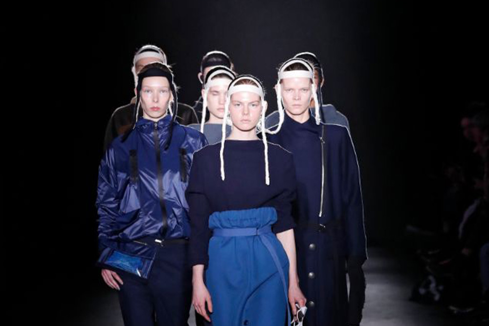 Col·leccions - Postrobot FW20_21 - Txell Miras - Dissenyadora Moda